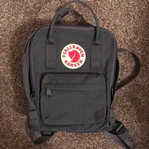 Fjallraven Kanken mini backpack in Graphite